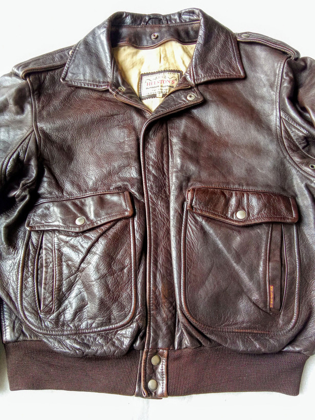 خرید کاپشن خلبانی مردانه اصل چرم طبیعی برند فرانسویی Helston اورجینال چرم