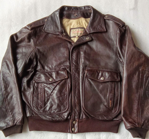 خرید کاپشن خلبانی مردانه اصل چرم طبیعی برند فرانسویی Helston اورجینال چرم