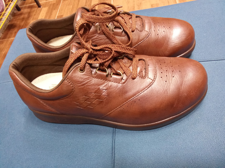 قیمت کفش چرم مردانه